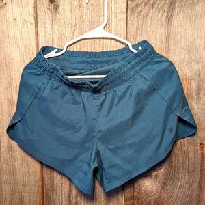 Athleta 3" shorts